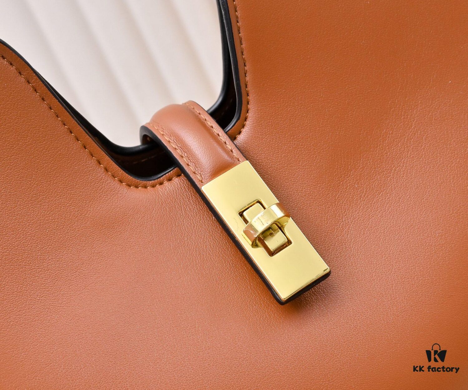 693089b66e68136f4d9a8bb6 Louis Vuitton New Arrival Minimalist Elegant Design Hobo Bag Soft Silhouette Casual Chic Handbag