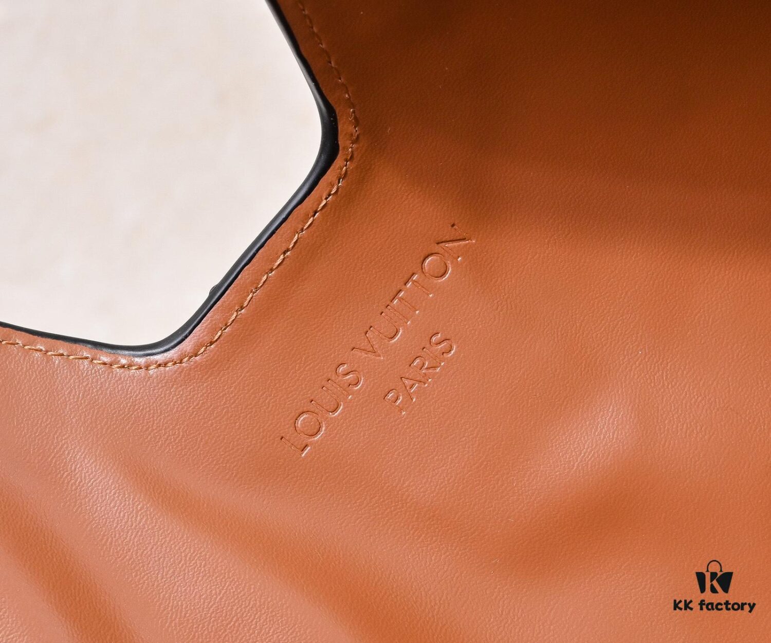 693089b66e68136f4d9a8bb7 Louis Vuitton New Arrival Minimalist Elegant Design Hobo Bag Soft Silhouette Casual Chic Handbag