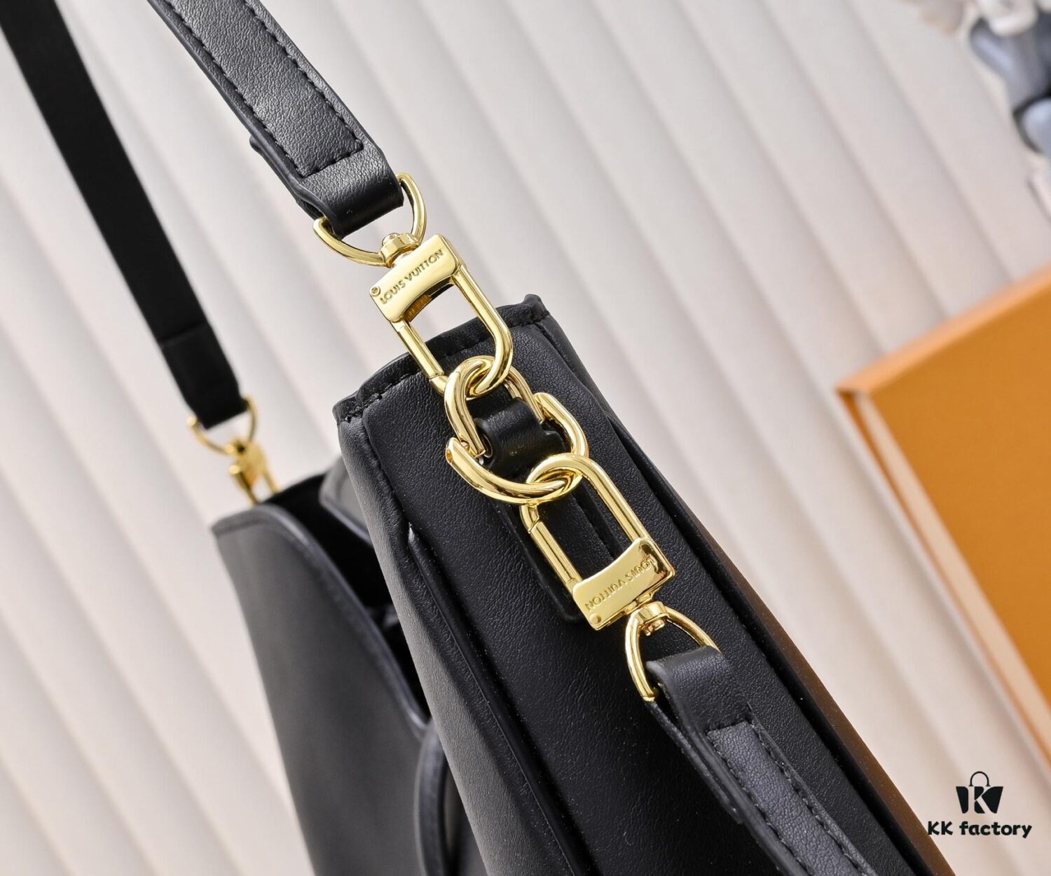 693089bc6e68136f4d9a8bbe Louis Vuitton New Arrival Quietly Returns to Minimalist Elegance, Hobo-Inspired Design with Soft Silhouette Exudes Effortless Charm