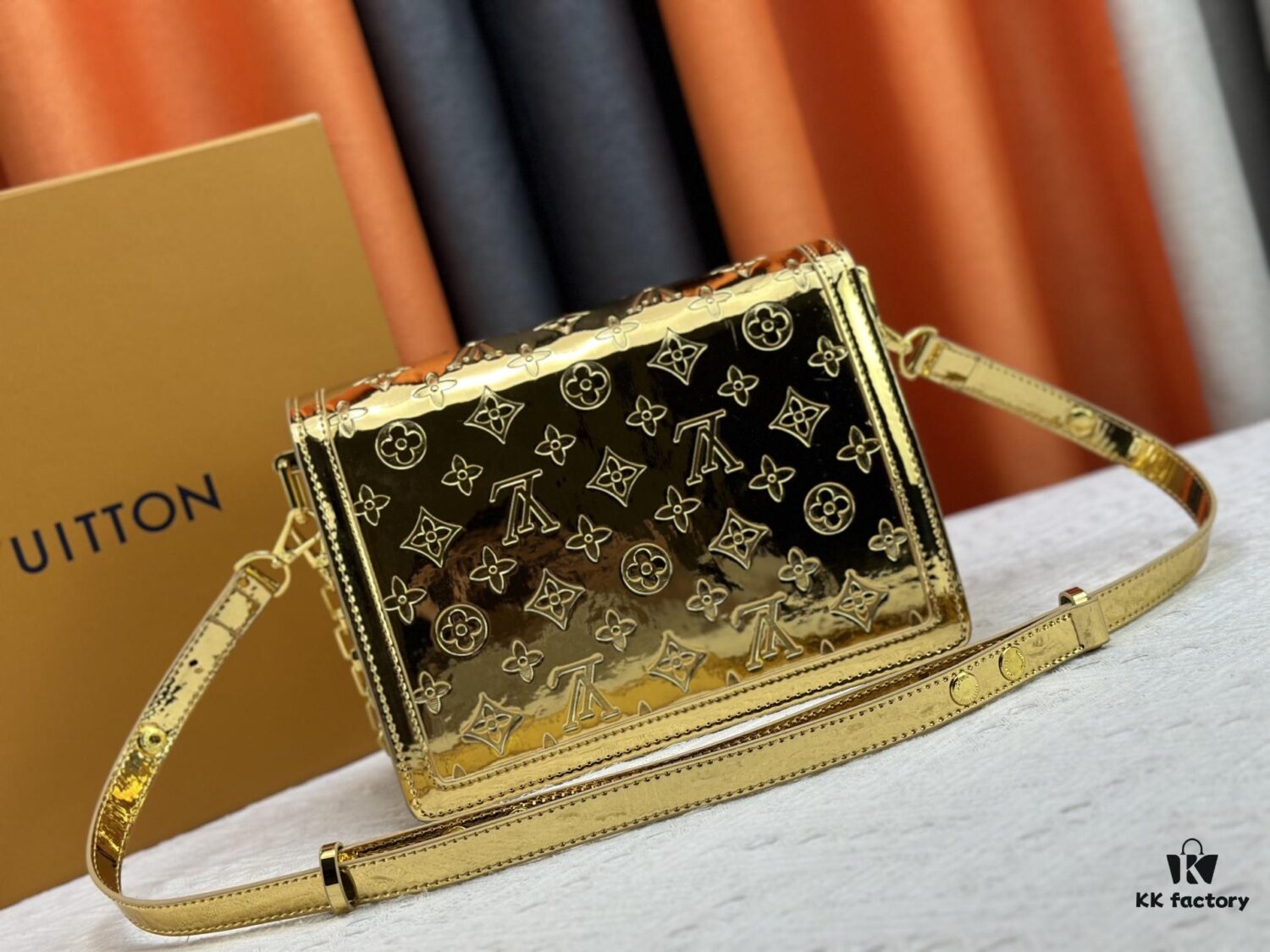 693089c06e68136f4d9a8bc6 Daphne Gold Silver 💥 Louis Vuitton 2025 Spring/Summer Collection Métis Messenger Bag M43599/44391/44580 Latest Version Monogram Canvas Handbag