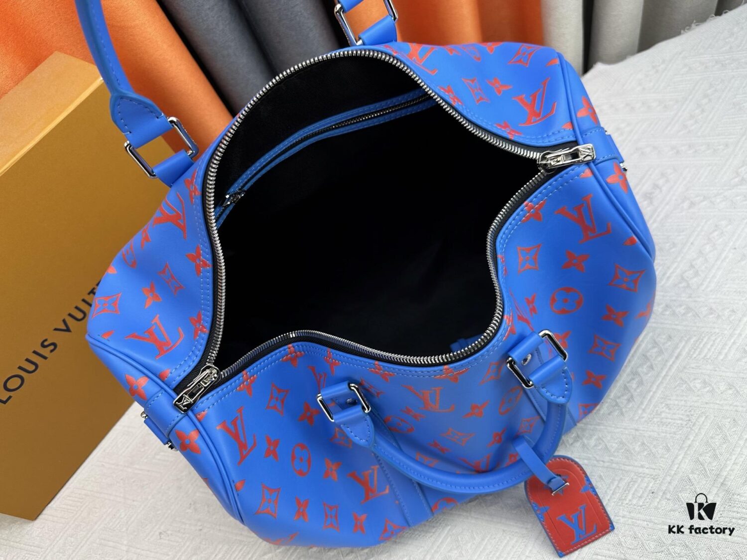 693089cd6e68136f4d9a8bdc M41418 New 'Louis Vuitton x Takashi Murakami' Collaboration Keepall Bandouliere 45 Travel Bag