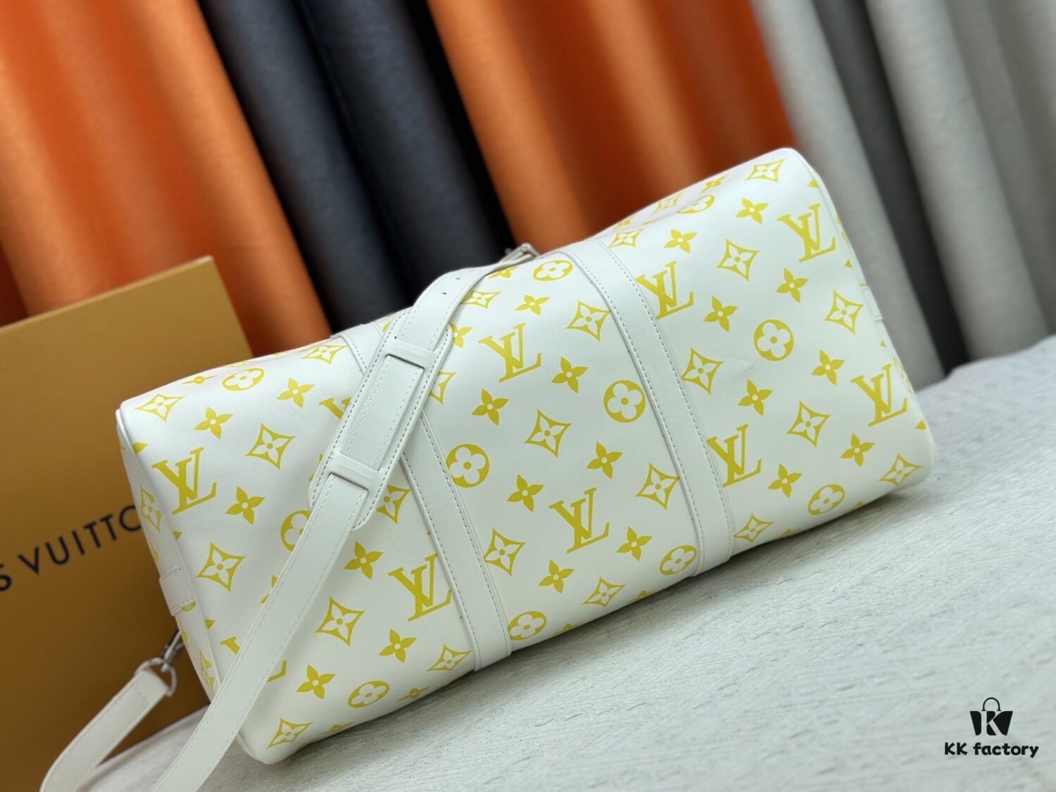 693089d06e68136f4d9a8be2 M41418 New Louis Vuitton x Takashi Murakami Collaboration Keepall Bandouliere 45 Monogram Print Travel Bag