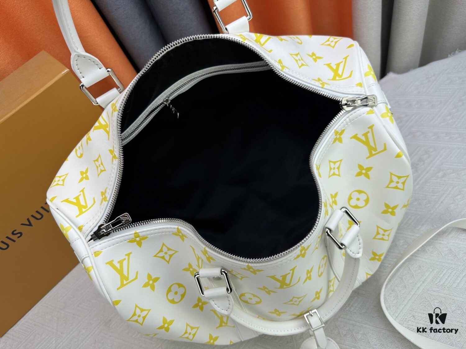 693089d26e68136f4d9a8be9 M41418 New Louis Vuitton x Takashi Murakami Collaboration Keepall Bandouliere 45 Monogram Print Travel Bag