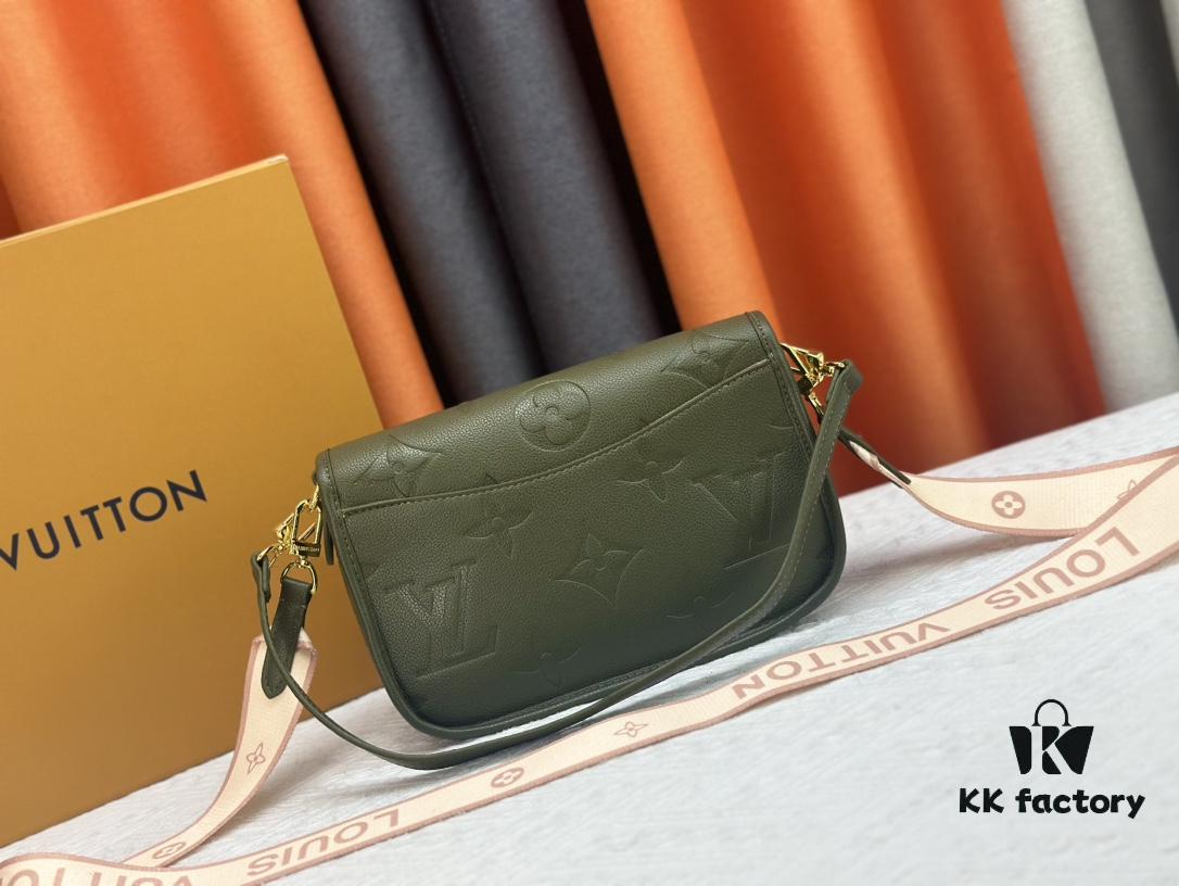 69308a266e68136f4d9a8c95 Diane Full Leather Baguette Bag Series M46386 M46388 M45985 New Arrival