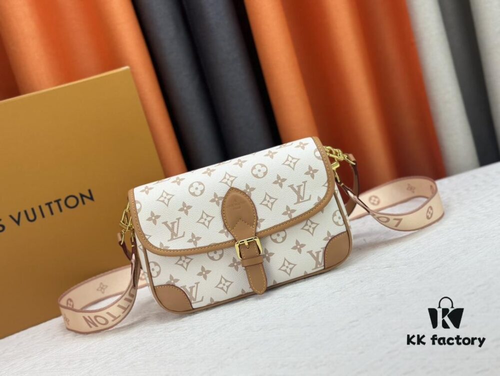 69308a2c6e68136f4d9a8ca2 Authentic Studio Shot: M46386 M46388 M45985 Full Leather Baguette Bag Series, New Diane Handbag