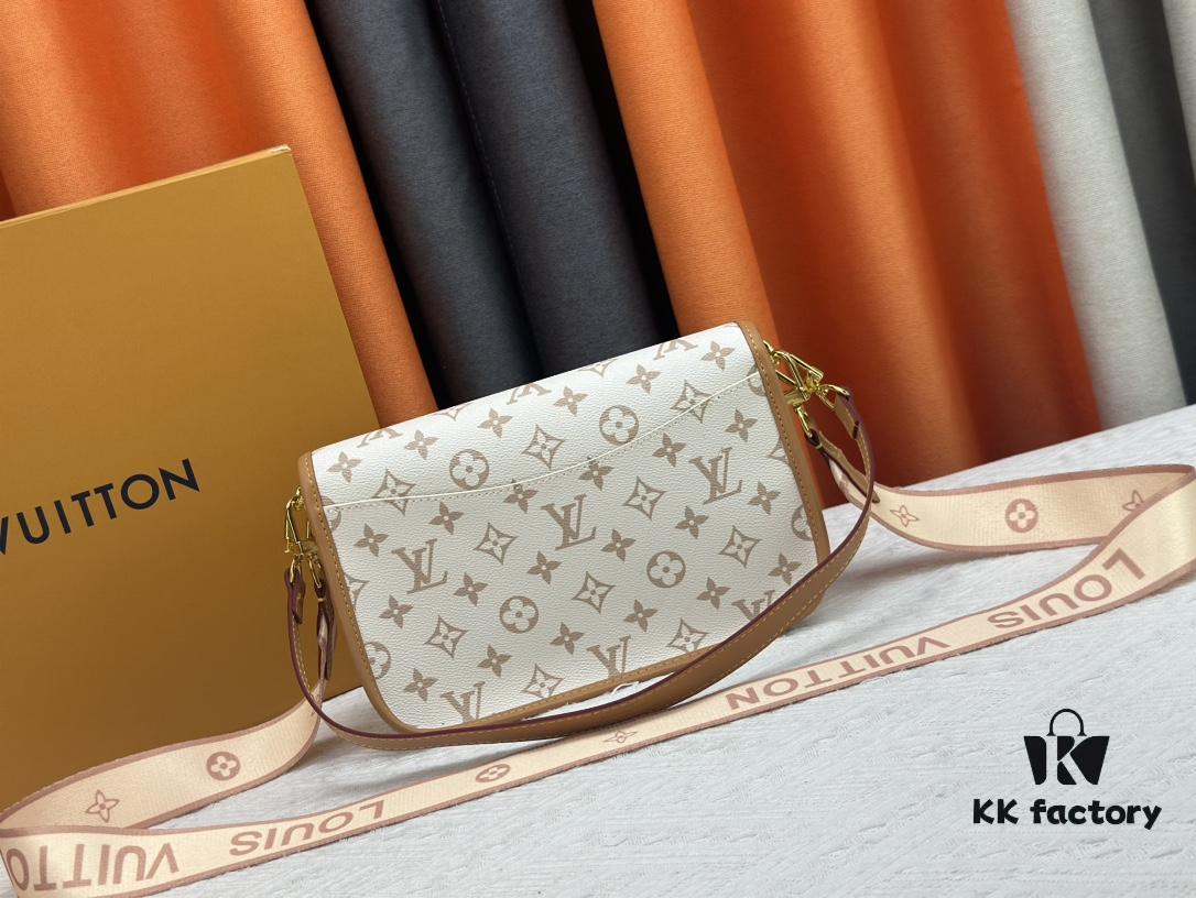 69308a2e6e68136f4d9a8ca8 Authentic Studio Shot: M46386 M46388 M45985 Full Leather Baguette Bag Series, New Diane Handbag