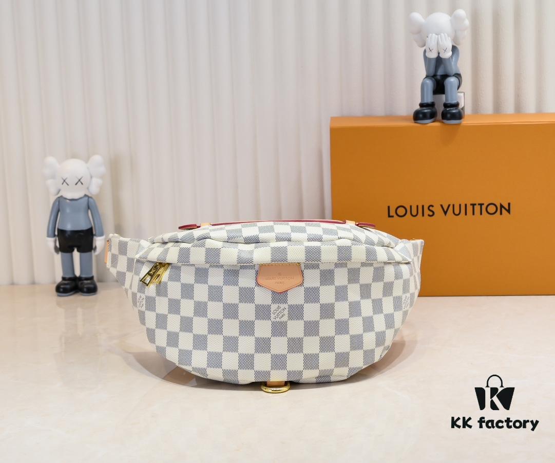 M43644 BUMBAG Belt Bag in Monogram Canvas