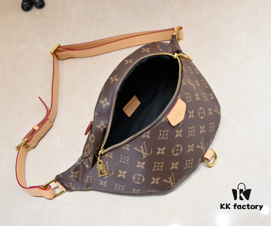69308a366e68136f4d9a8cbd M43644 BUMBAG Belt Bag in Monogram Canvas