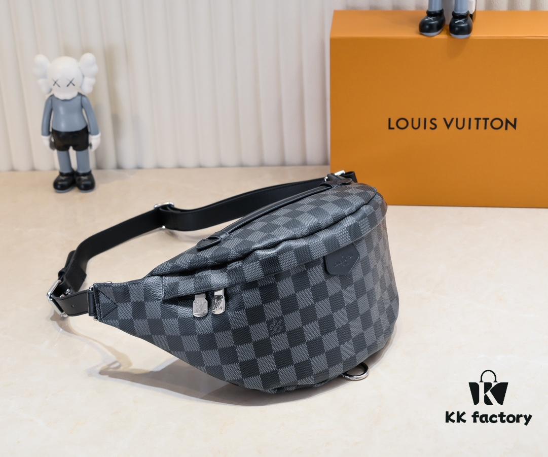 69308a3e6e68136f4d9a8cd2 M43644 BUMBAG Belt Bag in Monogram Canvas