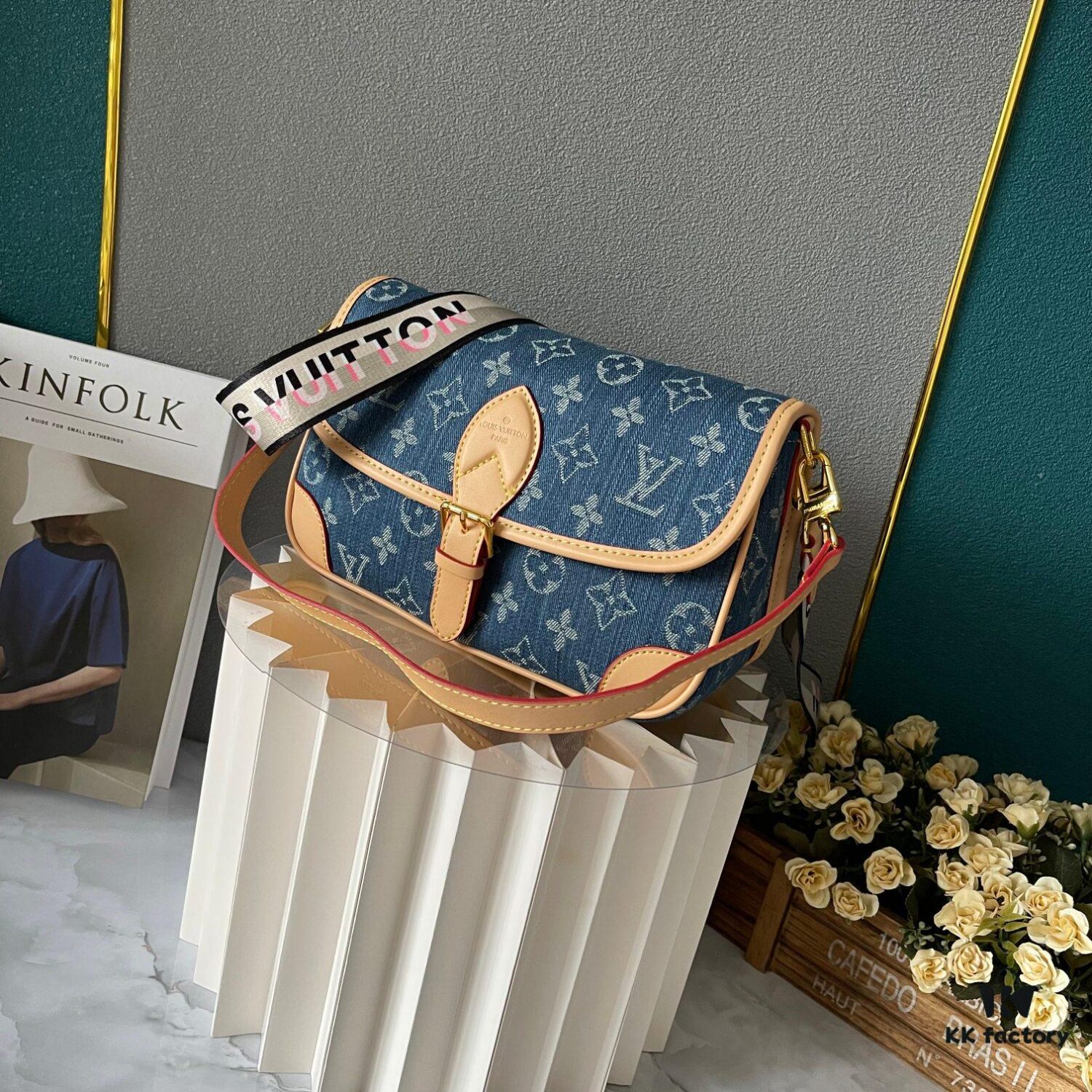 69308a4f6e68136f4d9a8cfa Upgraded M46386 M45985 Denim Baguette Diane Handbag