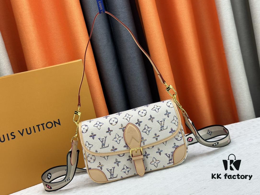 69308a706e68136f4d9a8d48 M46386 M45985 Jacquard Baguette Collection New Diane Handbag