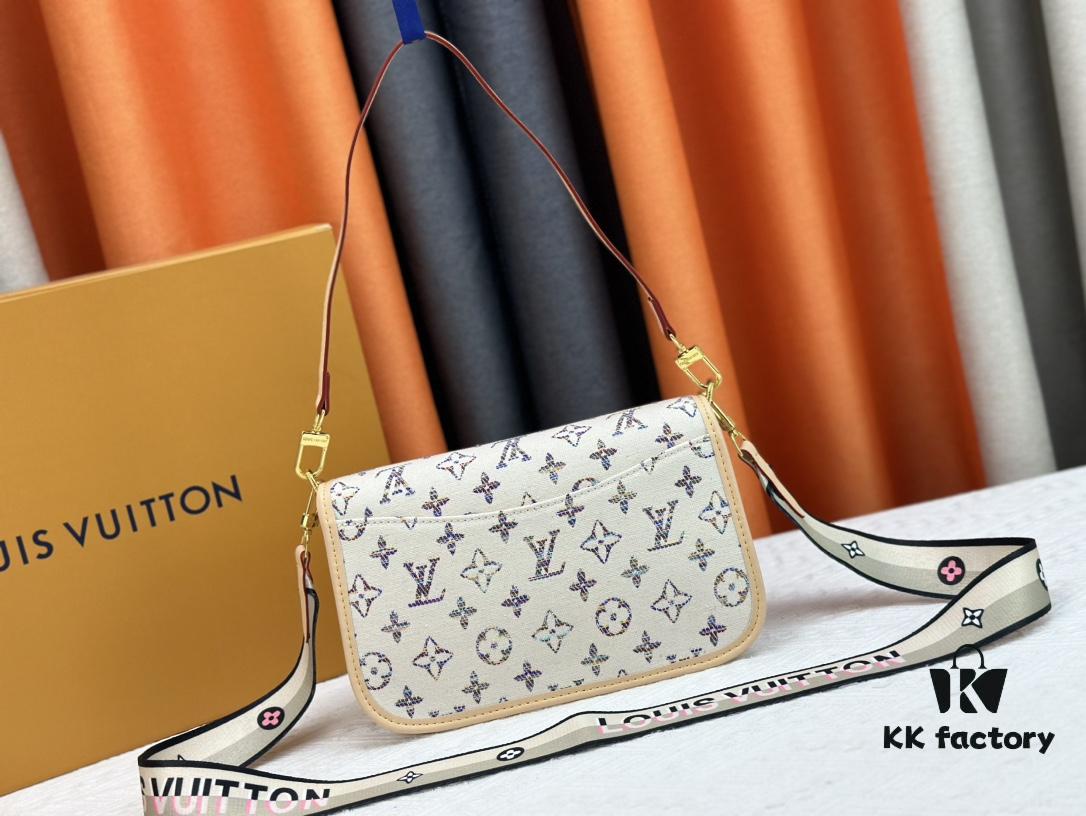69308a736e68136f4d9a8d4c M46386 M45985 Jacquard Baguette Collection New Diane Handbag