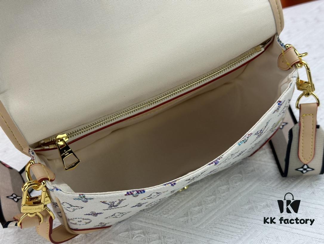 69308a746e68136f4d9a8d4f M46386 M45985 Jacquard Baguette Collection New Diane Handbag