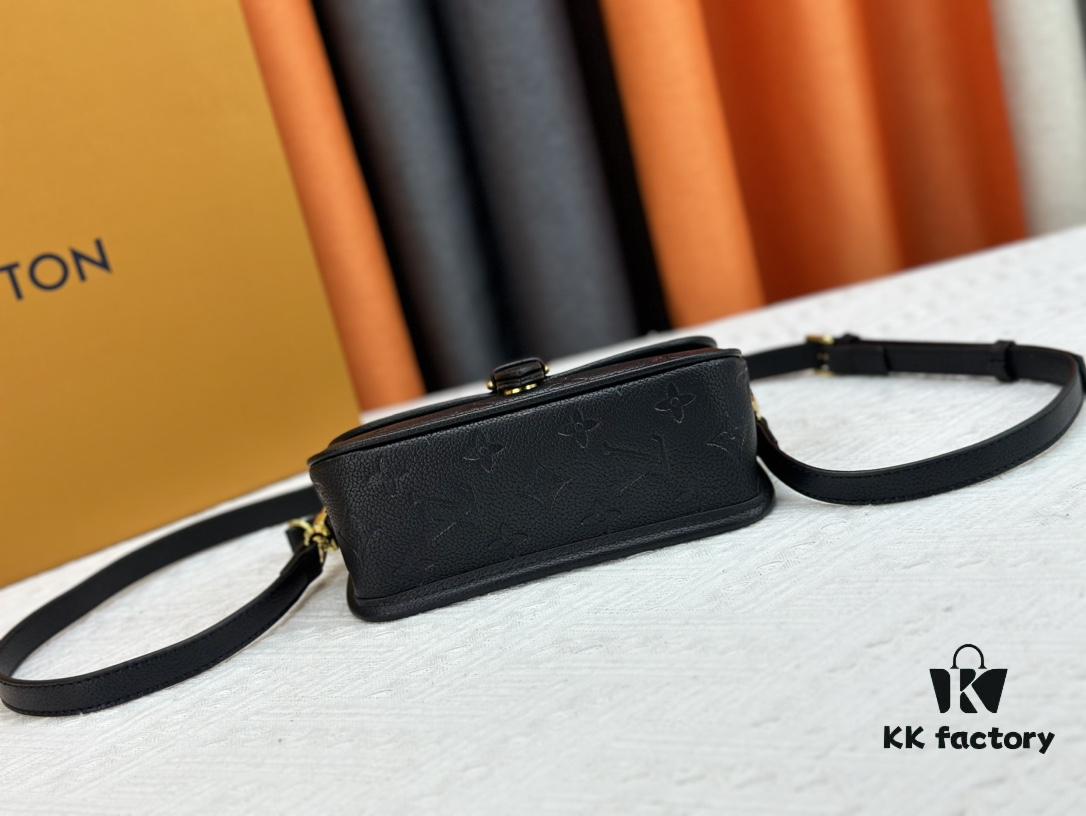 69308a786e68136f4d9a8d5e Upgraded Original M83566 M83300 M45985 Baguette Bag Series New Diane Handbag