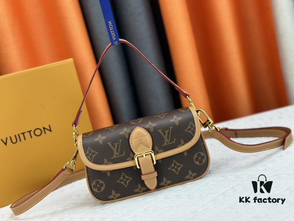 69308a9f6e68136f4d9a8da6 Upgraded Original M83566 M83300 M45985 Baguette Series New Diane Handbag
