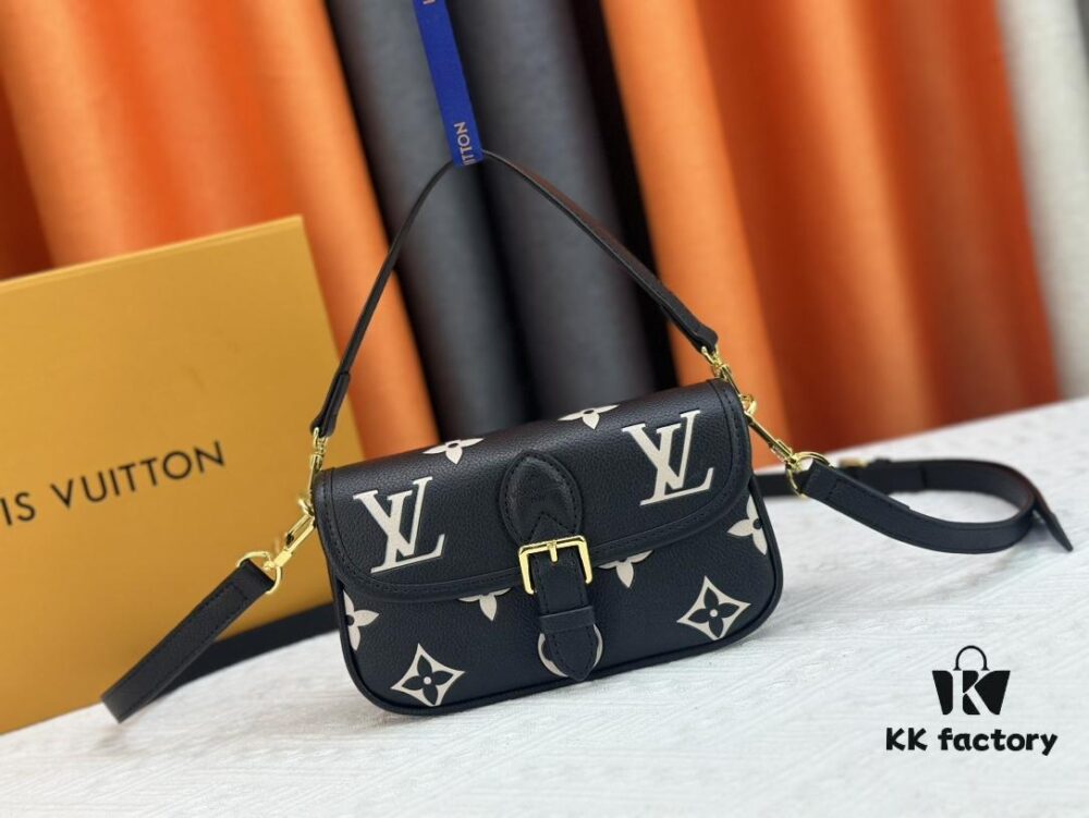 69308aa36e68136f4d9a8db1 Upgraded Original M83566 M83300 M45985 Baguette Series New Diane Handbag