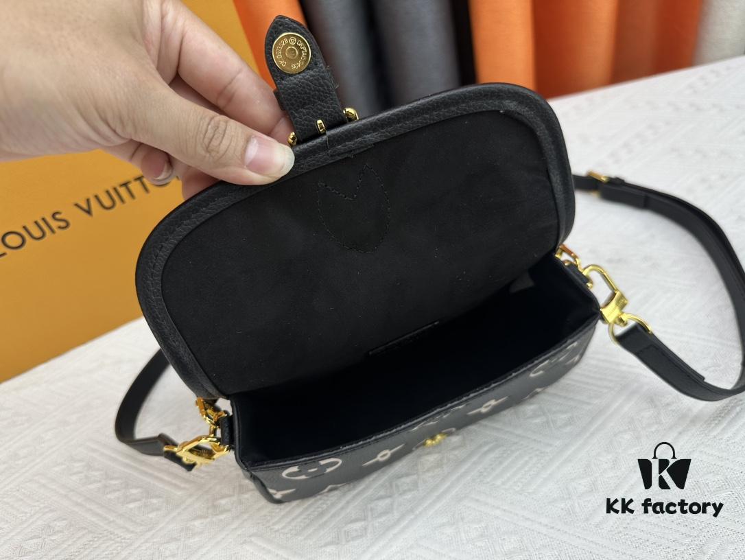 69308aa66e68136f4d9a8dbb Upgraded Original M83566 M83300 M45985 Baguette Series New Diane Handbag