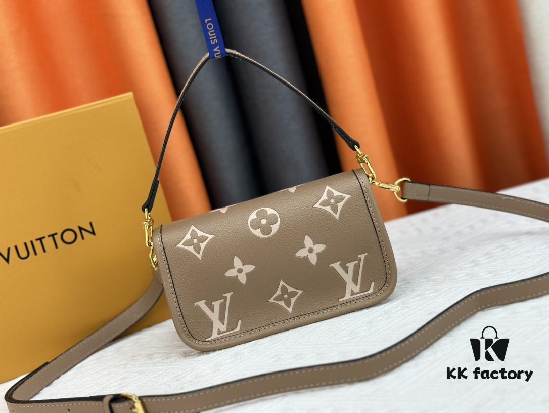 69308aa86e68136f4d9a8dbe Upgraded Original M83566 M83300 M45985 Baguette Bag Series New Diane Handbag