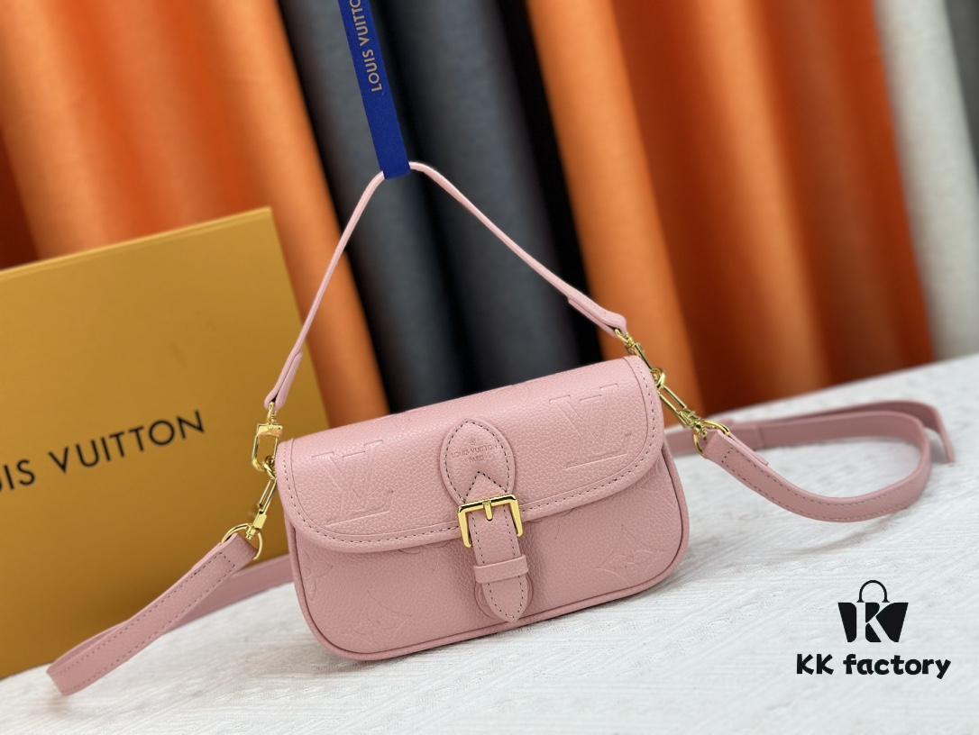 69308aad6e68136f4d9a8dcb Upgraded Original M83566 M83300 M45985 Baguette Series New Diane Handbag