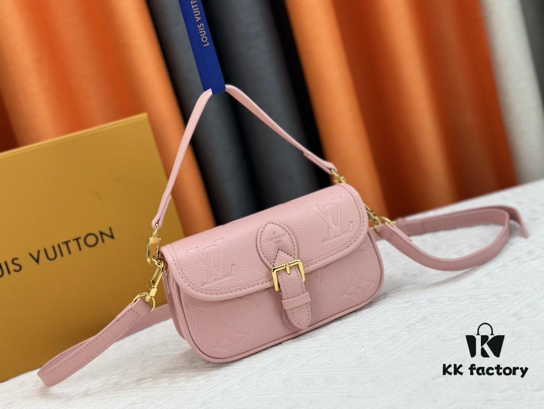 69308aad6e68136f4d9a8dcc Upgraded Original M83566 M83300 M45985 Baguette Series New Diane Handbag