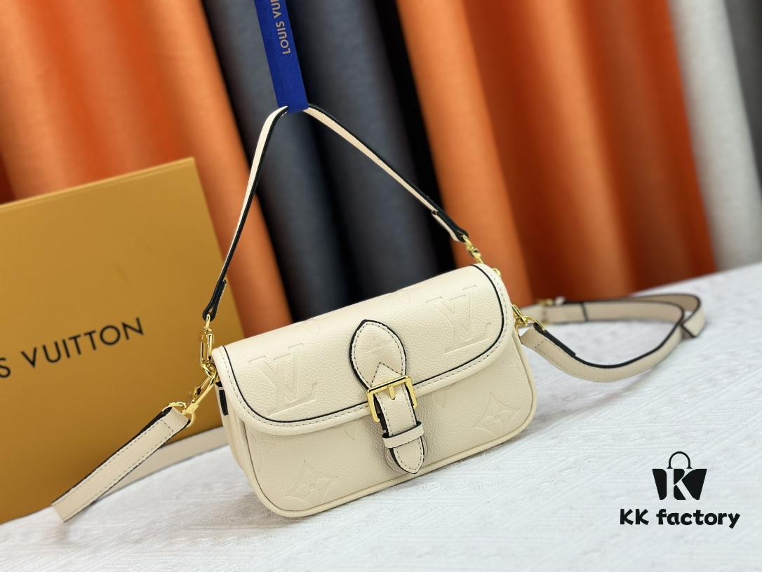 69308ab16e68136f4d9a8dd7 Upgraded Original M83566 M83300 M45985 Baguette Series New Diane Handbag
