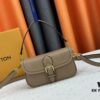 69308ab46e68136f4d9a8de1 Upgraded Original M83566 M83300 M45985 Baguette Series New Diane Handbag