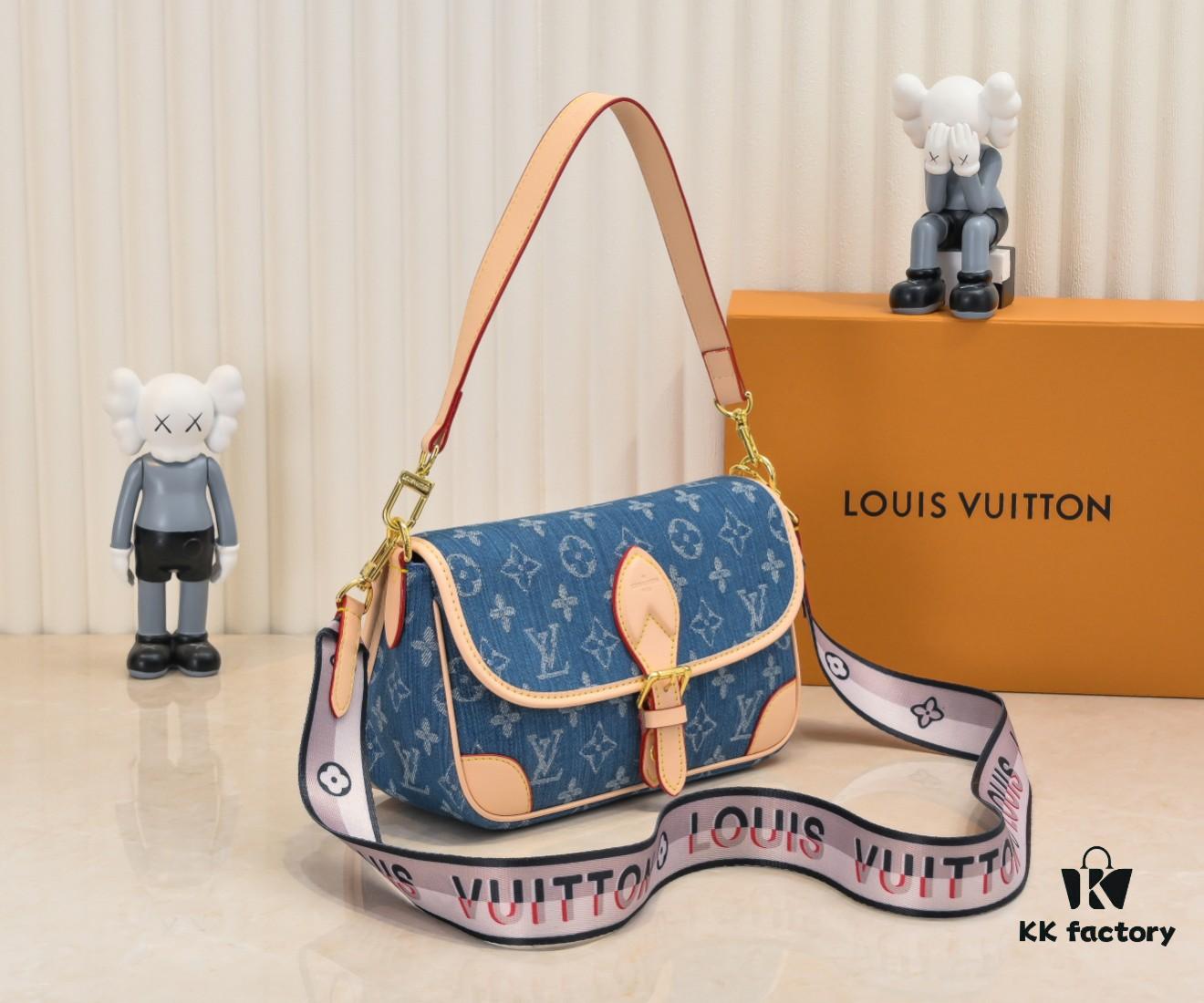 69308acc6e68136f4d9a8e16 M46386 M45985 Denim Baguette Diane Handbag