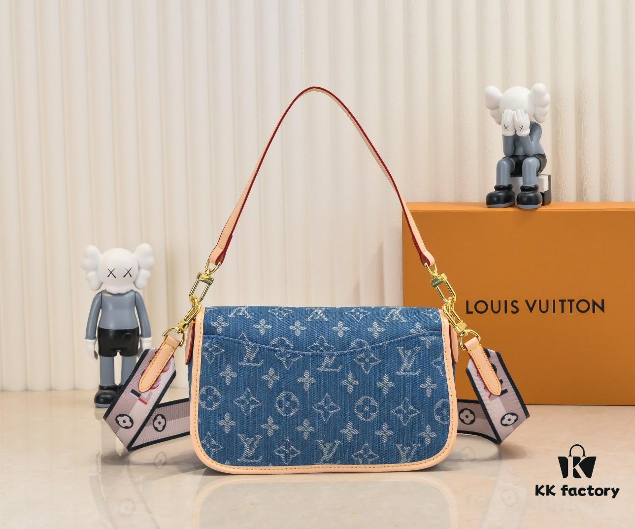 69308acd6e68136f4d9a8e17 M46386 M45985 Denim Baguette Diane Handbag