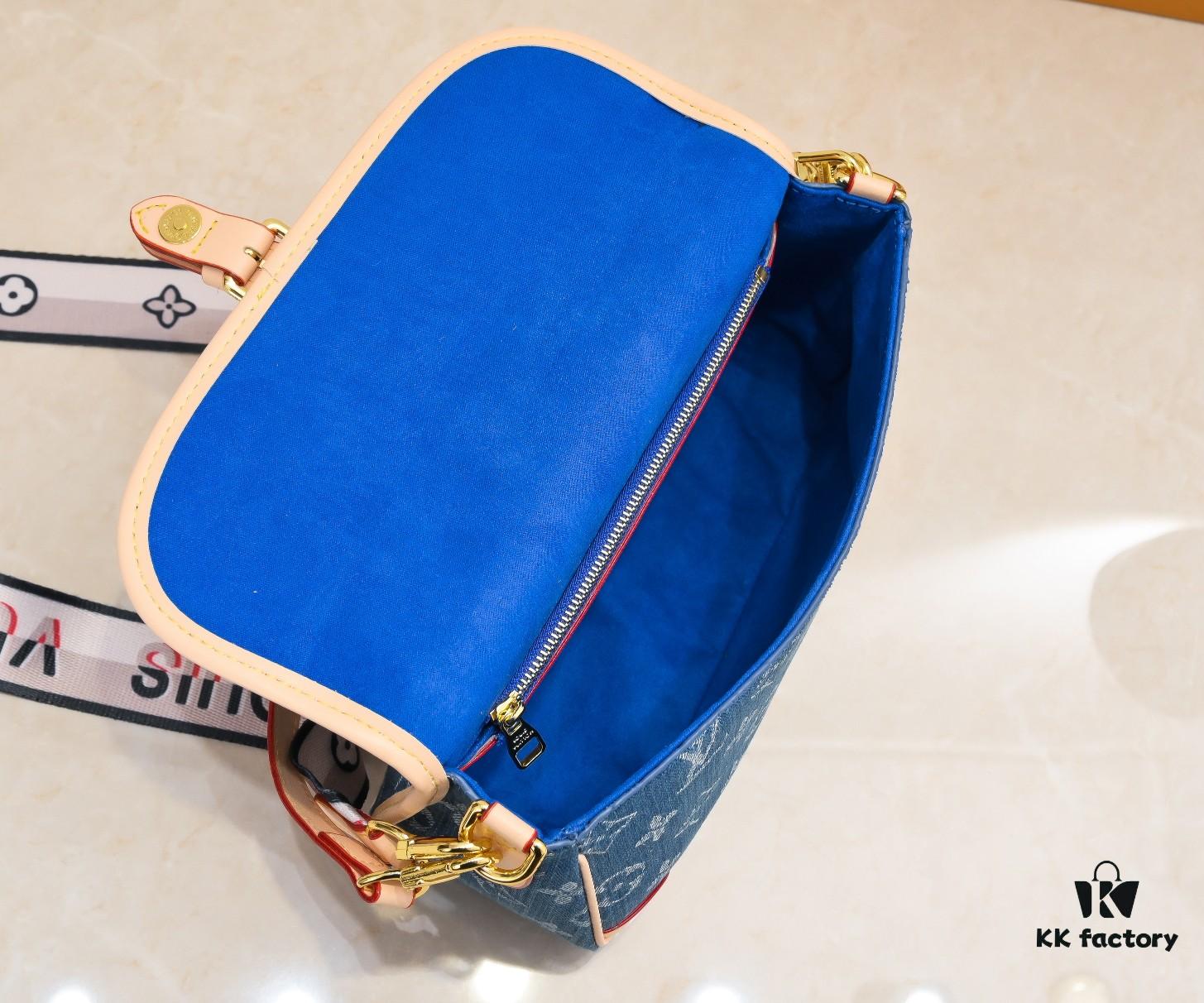 69308acd6e68136f4d9a8e1a M46386 M45985 Denim Baguette Diane Handbag