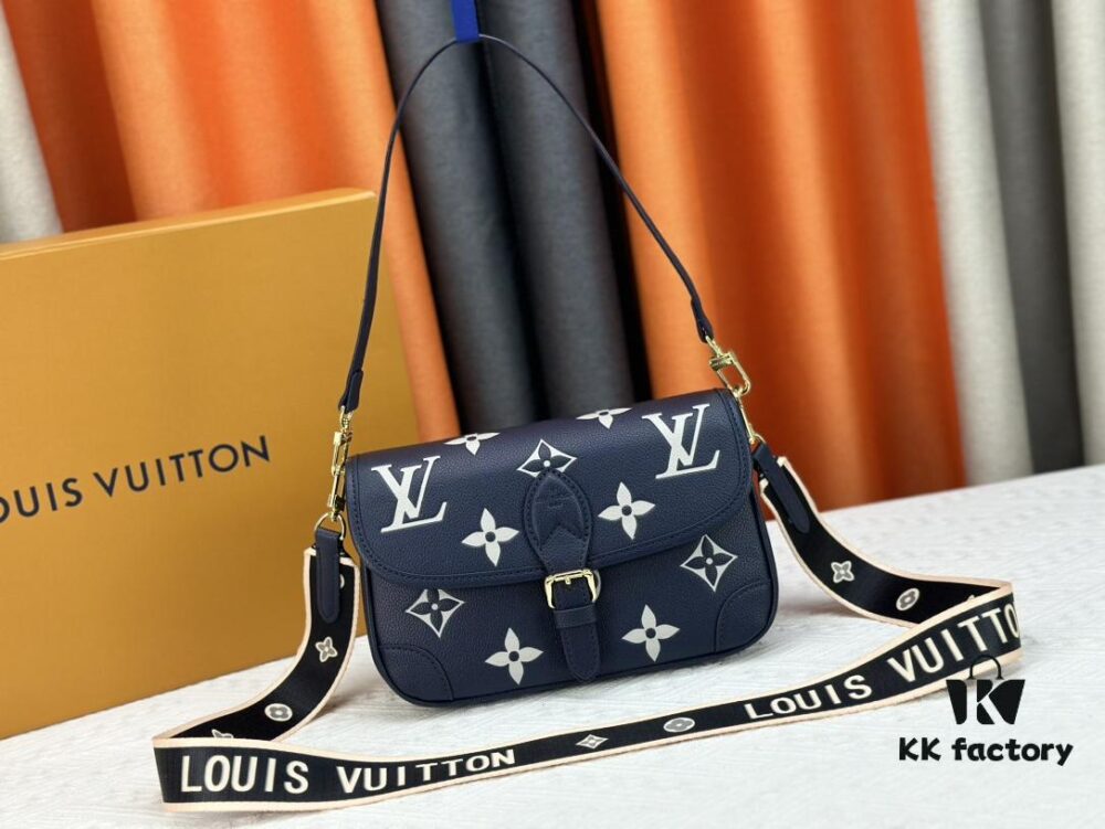 69308ad06e68136f4d9a8e1d M46386 M45985 Baguette Bag Collection New Diane Handbag