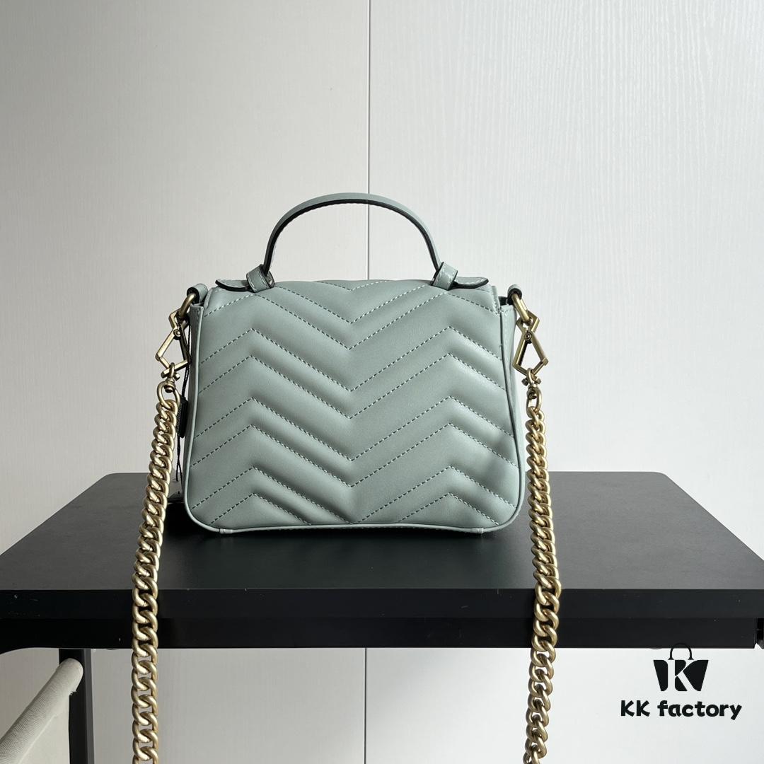 69308b0d6e68136f4d9a8e94 Authentic Shot # GG Marmont Mini Crossbody Bag Model: 583571 Gray-Green Size: 21*15.5*8cm