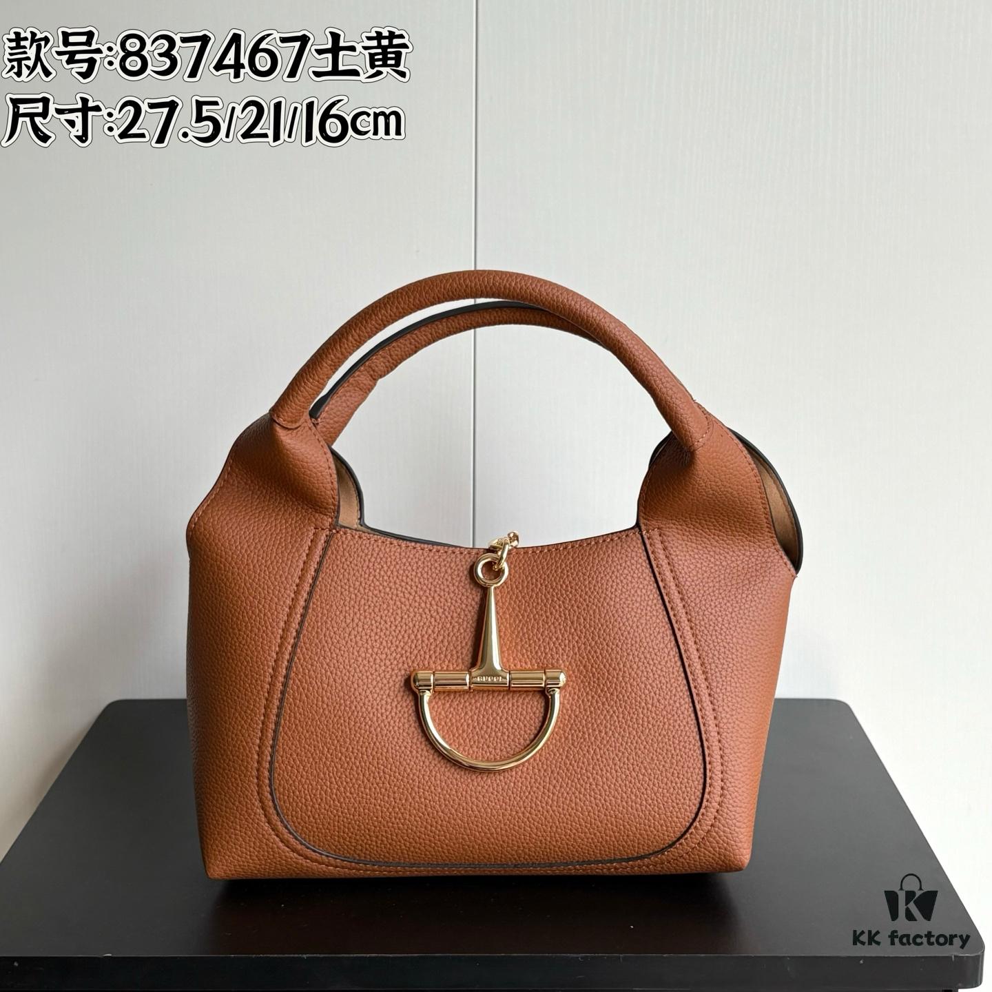 69308b2f6e68136f4d9a8eda Gucci Softbit Small Shoulder Bag in Beige