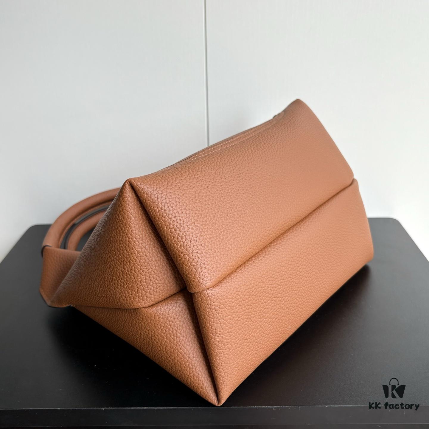 69308b306e68136f4d9a8ede Gucci Softbit Small Shoulder Bag in Beige