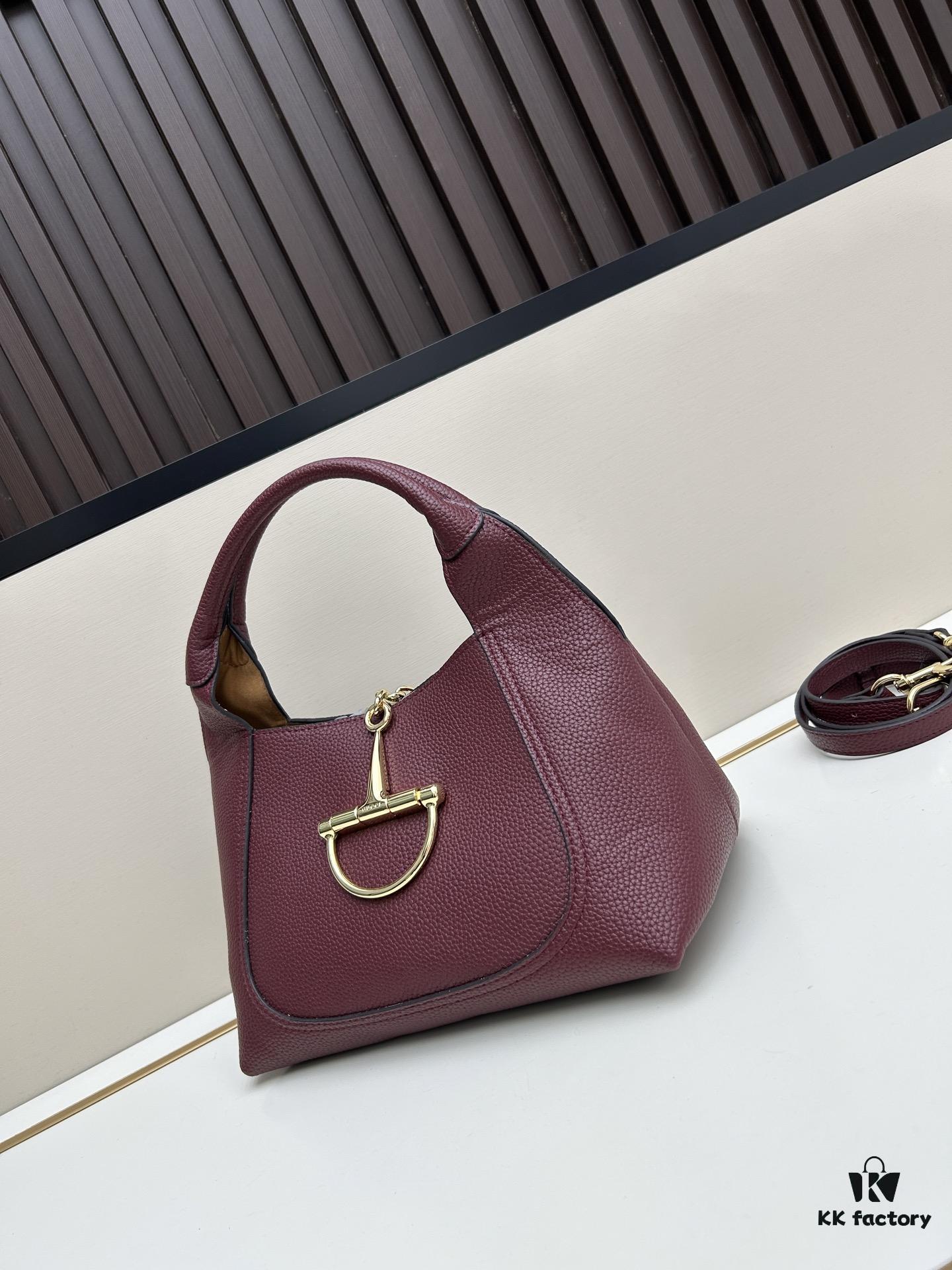 New Arrival with Gift Box 🎁 Gucci Softbit Leather Handheld or Crossbody Bag