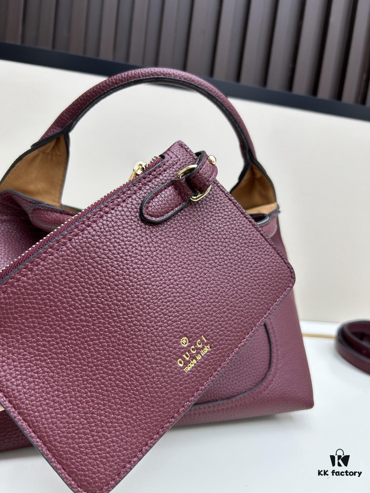 New Arrival with Gift Box 🎁 Gucci Softbit Leather Handheld or Crossbody Bag