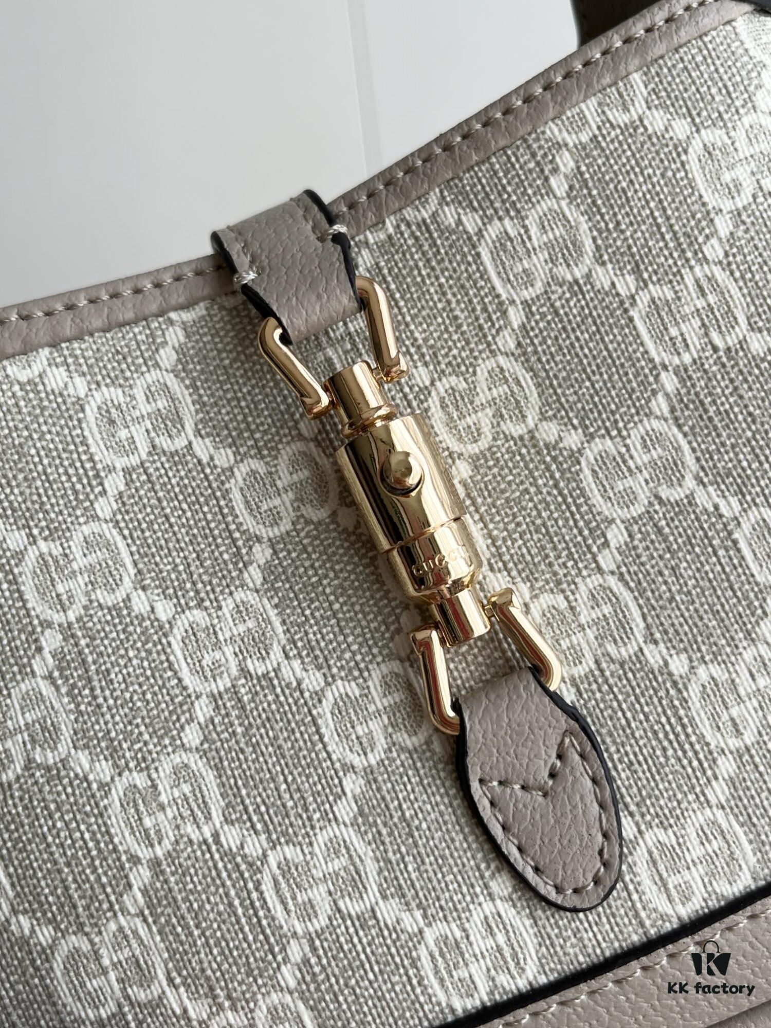 69308b976e68136f4d9a8f85 Gucci UN3AG 1294 Jackie 1961 Small Tote Bag (Upgraded Version #685127)
