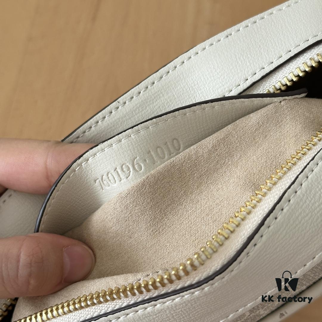 Gucci Horsebit 1955 Camera Bag in Beige