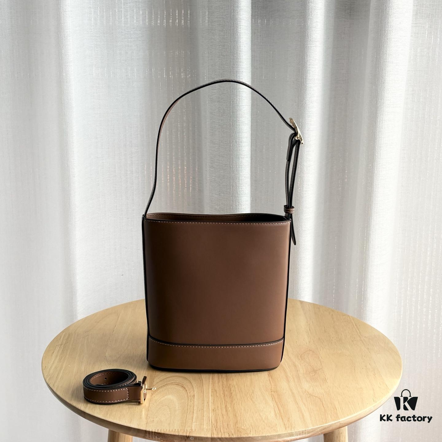 69308bcf6e68136f4d9a8fee Gucci 73 Series Bucket Bag - Model 833665 - Size 18.5x20x8.5cm