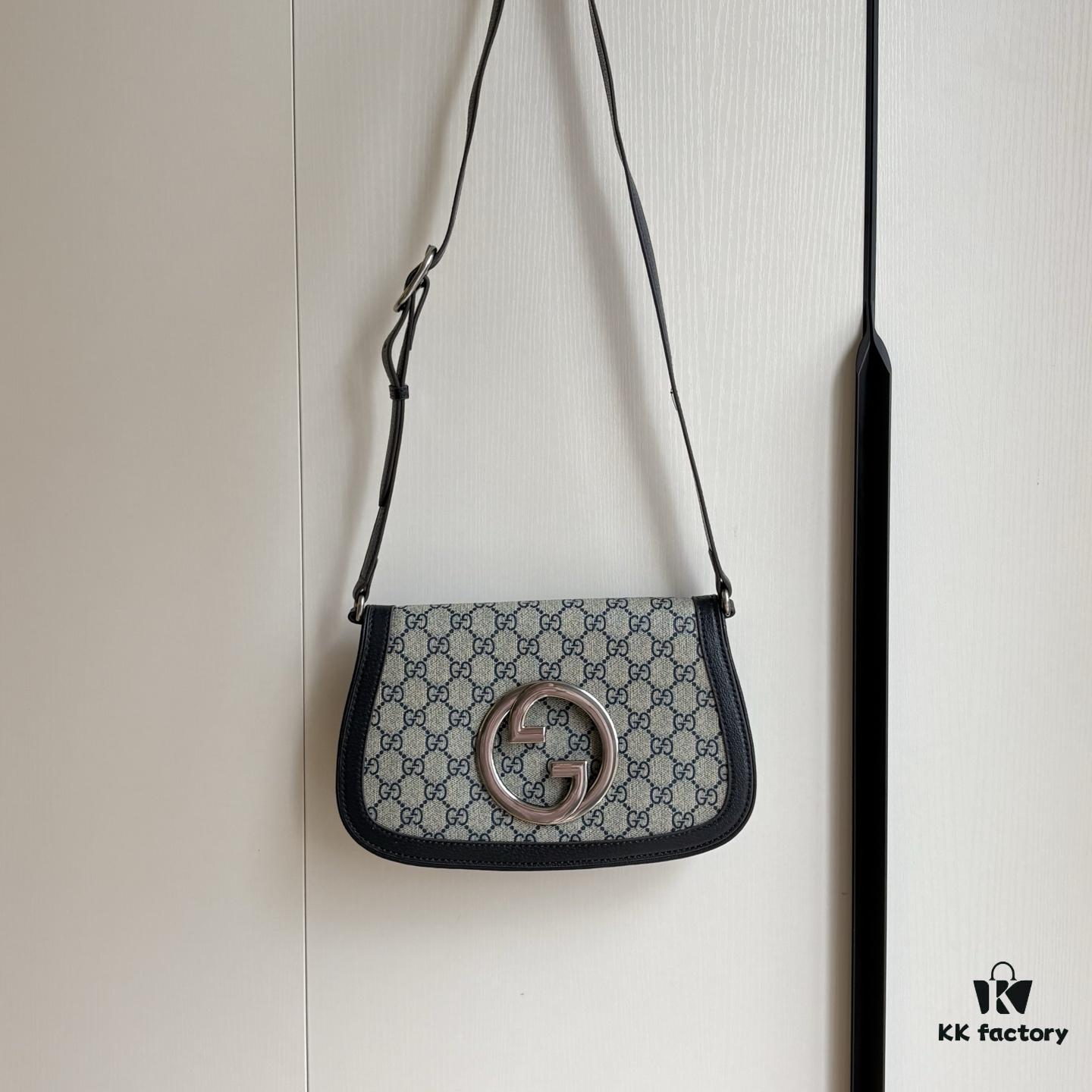 69308c056e68136f4d9a9049 Blondie Series Shoulder Bag in Canvas