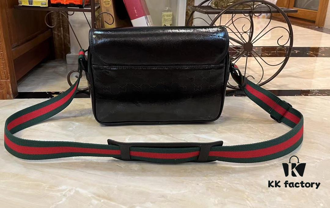 69308c4c6e68136f4d9a90de GG Messenger Bag in Beige and Ebony GG Supreme Canvas