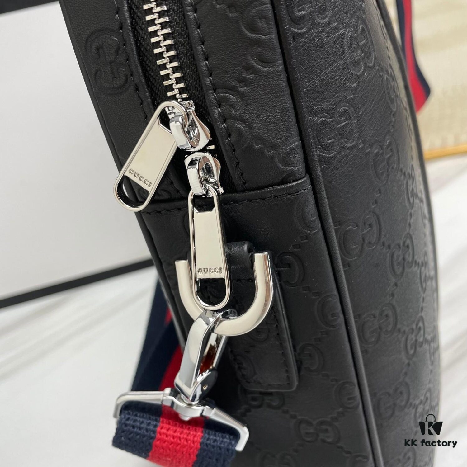 69308d216e68136f4d9a928e Briefcase Model 7019-1# Black Full-Grain High-End Cowhide Leather - Top-Quality Original GUCCI Counter Style, Elegant and Fashionable