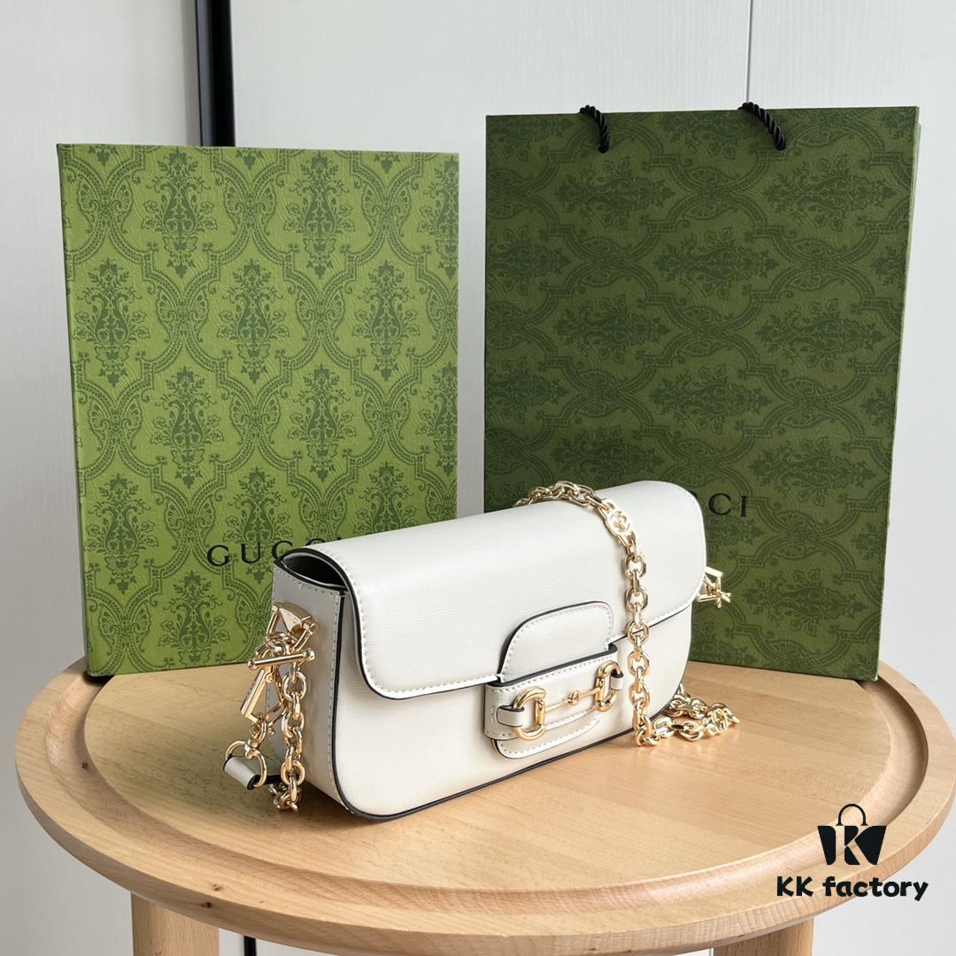 69308d3c6e68136f4d9a92c0 Gucci Horsebit 1955 Baguette, Model No. 735178 White Leather, Dimensions: 24 x 13.5 x 7.5 cm