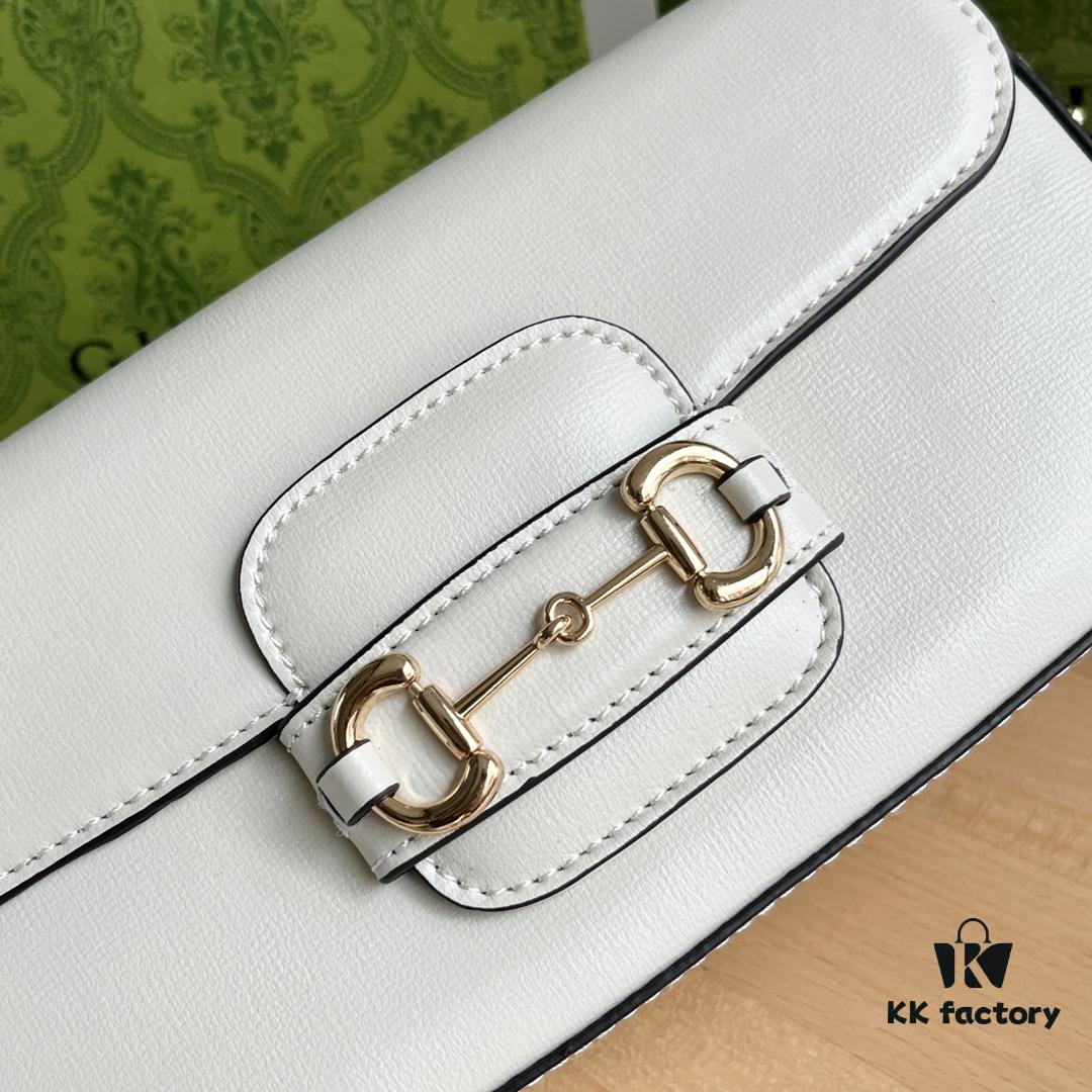 69308d3e6e68136f4d9a92c3 Gucci Horsebit 1955 Baguette, Model No. 735178 White Leather, Dimensions: 24 x 13.5 x 7.5 cm
