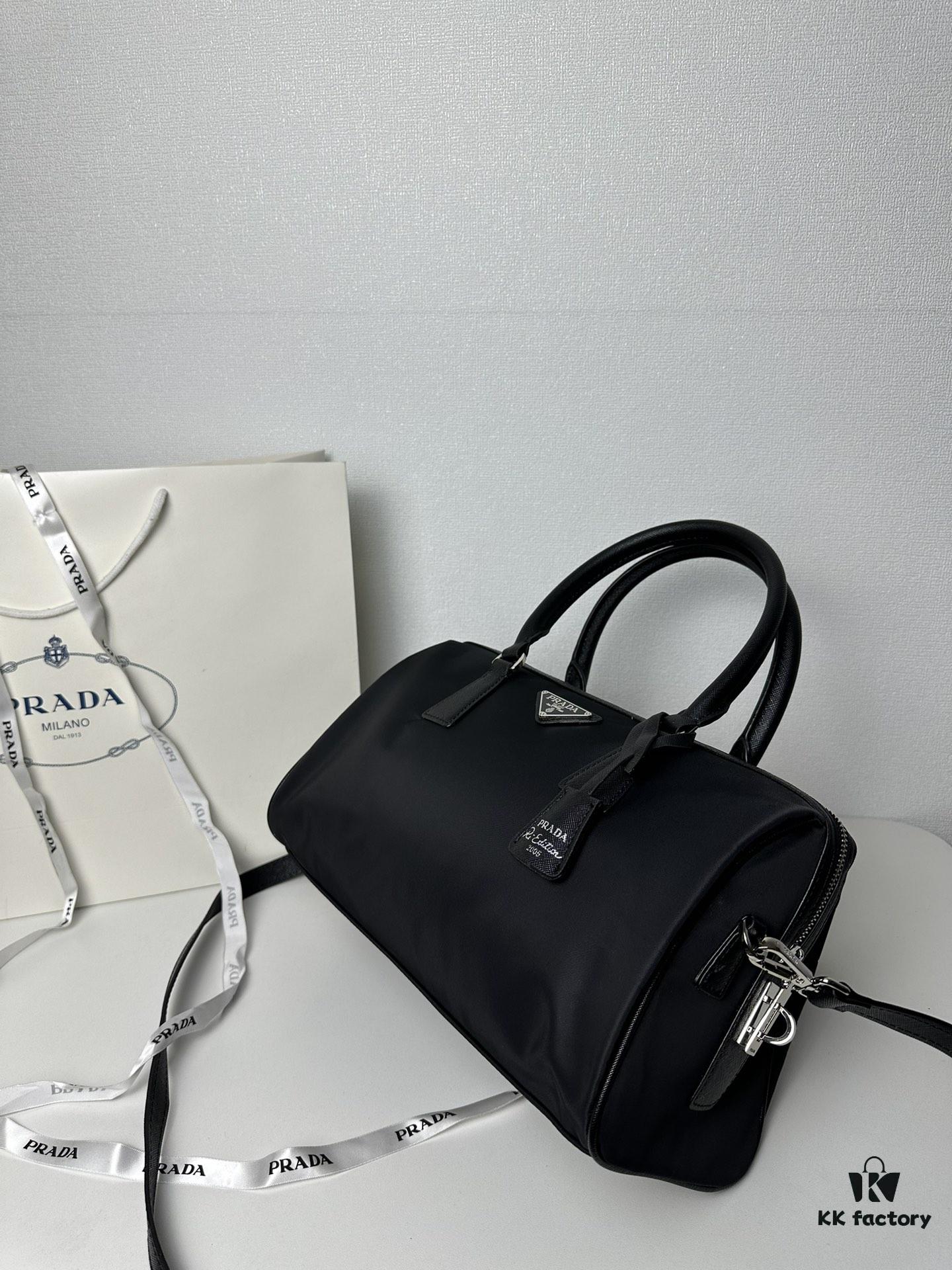 69308d766e68136f4d9a9321 Gucci New Boston Pillow Bag 31*19*16cm, Original Hardware Logo, Large Capacity, Stylish and Versatile Everyday Essential