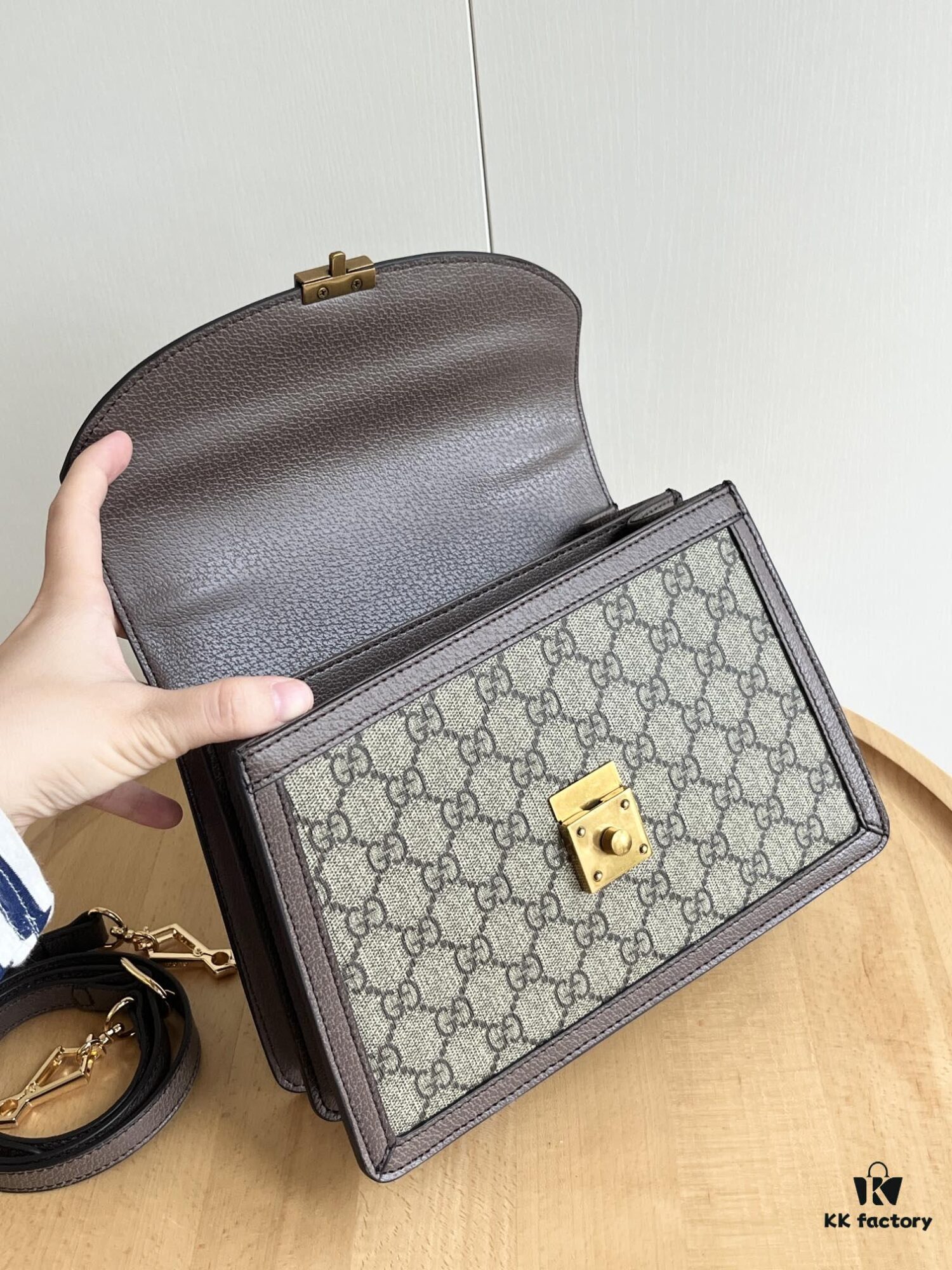 69308d886e68136f4d9a9339 Gucci Ophidia Series Epilogue Collection Tote Bag with Detachable Strap