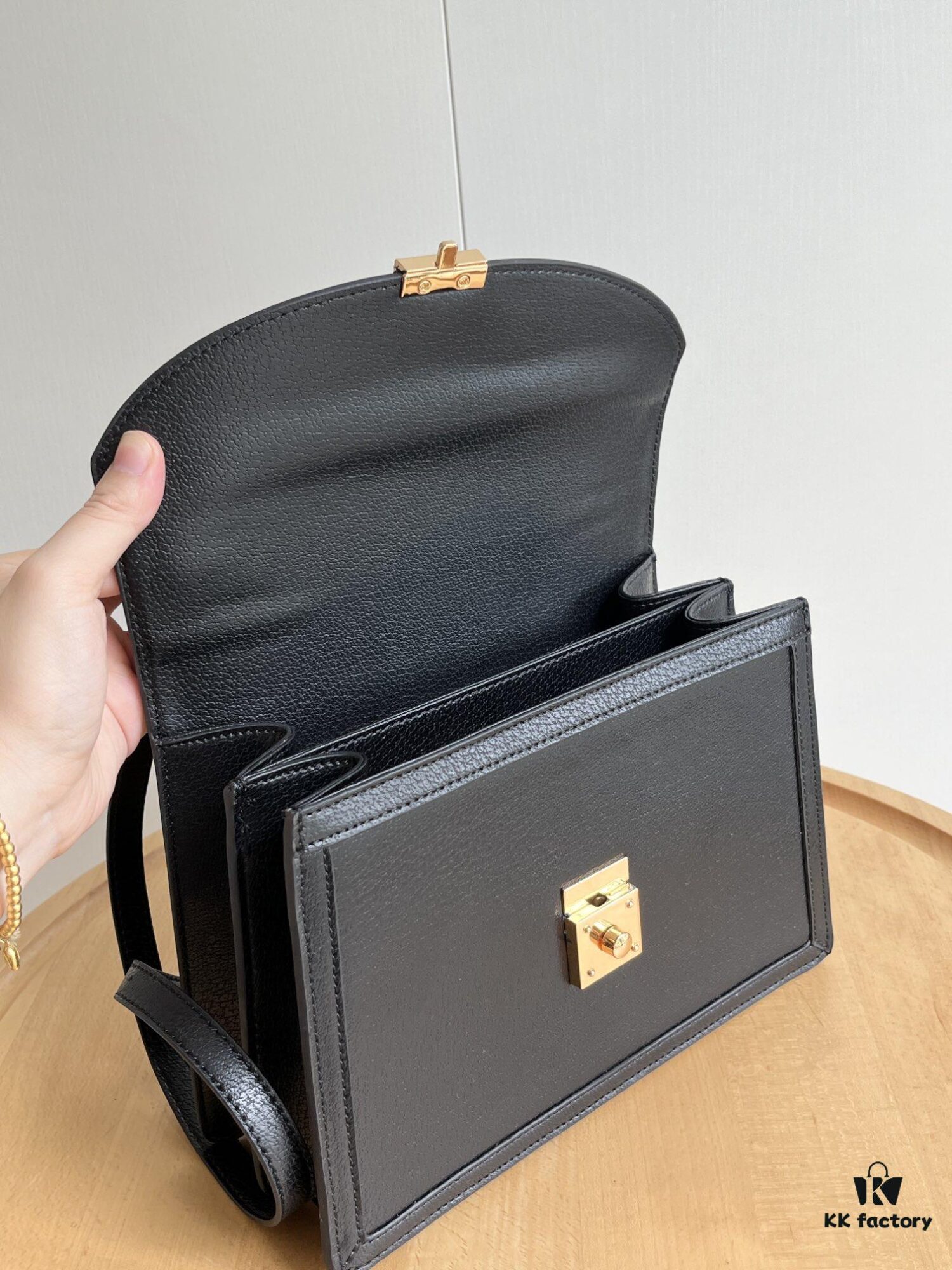 69308d8e6e68136f4d9a9342 Gucci Ophidia Series Epilogue Collection Tote Bag with Detachable Strap