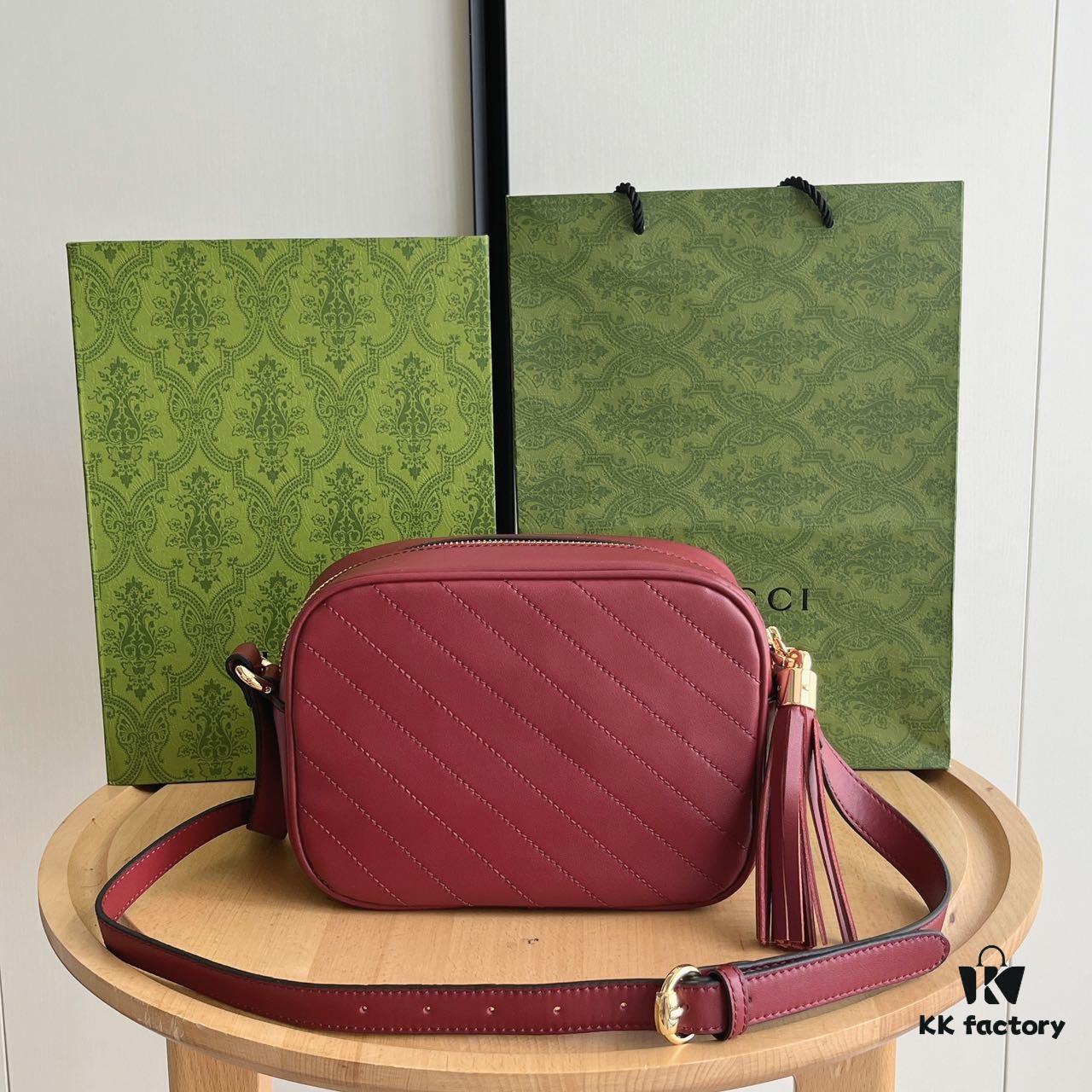 69308db86e68136f4d9a938d Gucci Blondie Camera Bag Model 742360 Genuine Top-Grain Leather Size 21*15.5*5.5cm