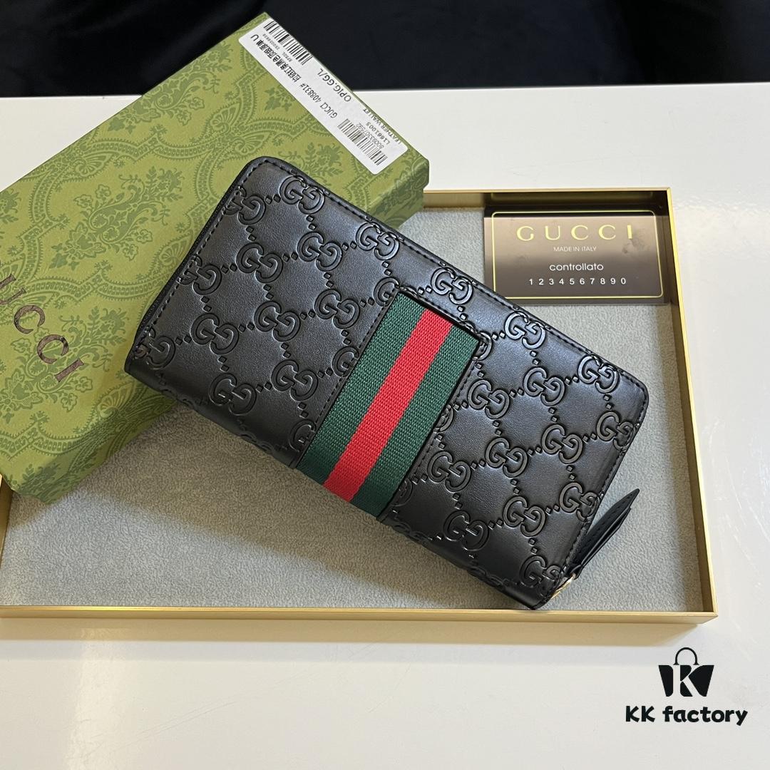 Gucci GG Supreme Canvas Zip-Around Wallet