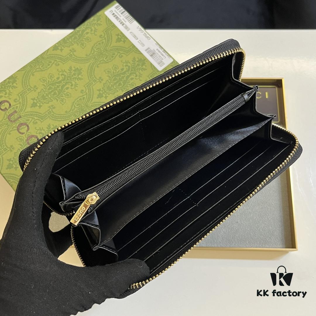 Gucci GG Supreme Canvas Zip-Around Wallet