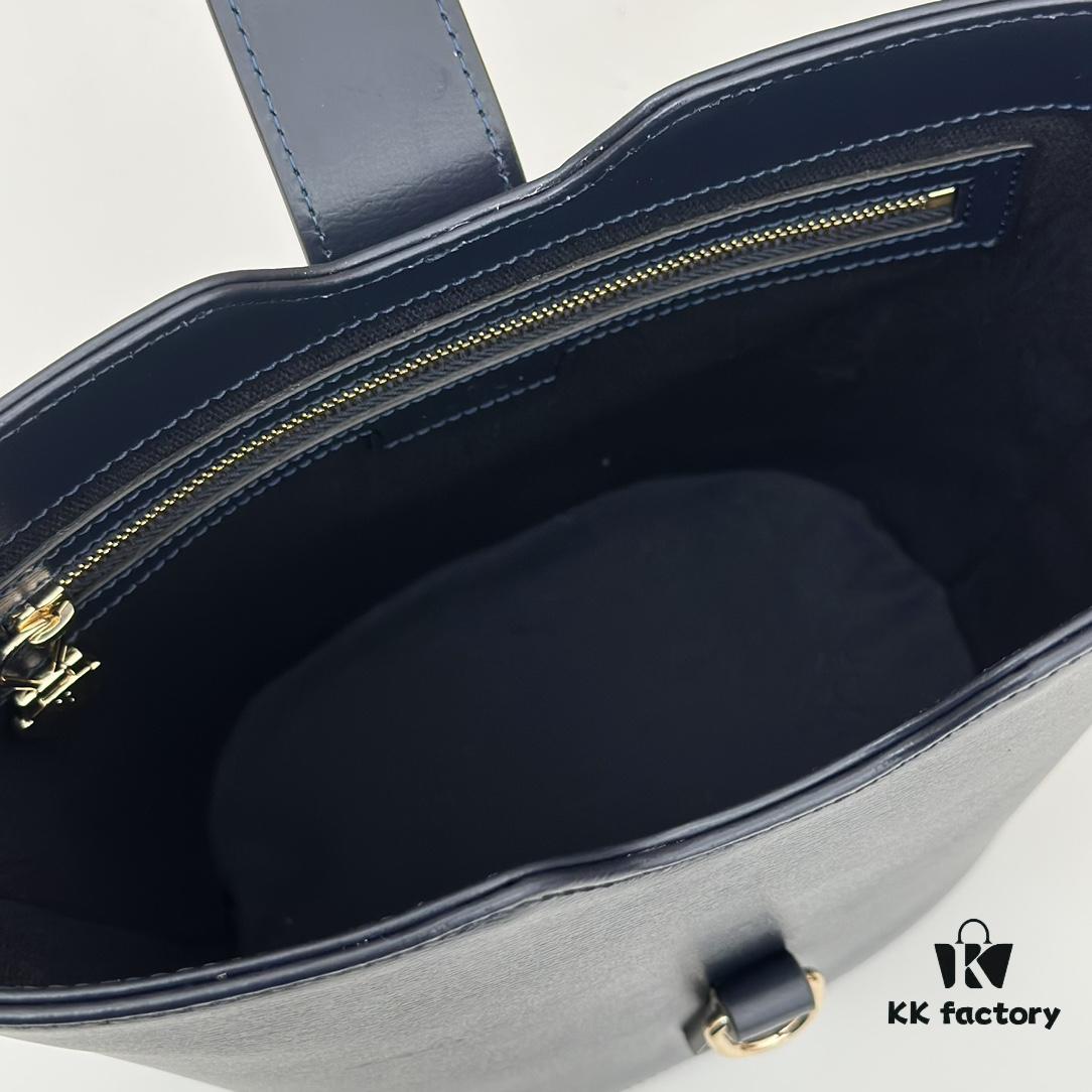 69308ea16e68136f4d9a9557 GUCCI New Arrival Cabinet Quality, Top Original Single Product, Real Item Photography, Model Number: 782908 Deep Blue, Size: W18.5xH20.5xD12.5cm, In Stock for Immediate Shipment